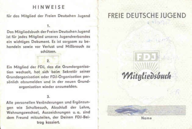 Mitgliedsbuch der Freien Deutschen Jugend, Hinweise und Titelseite