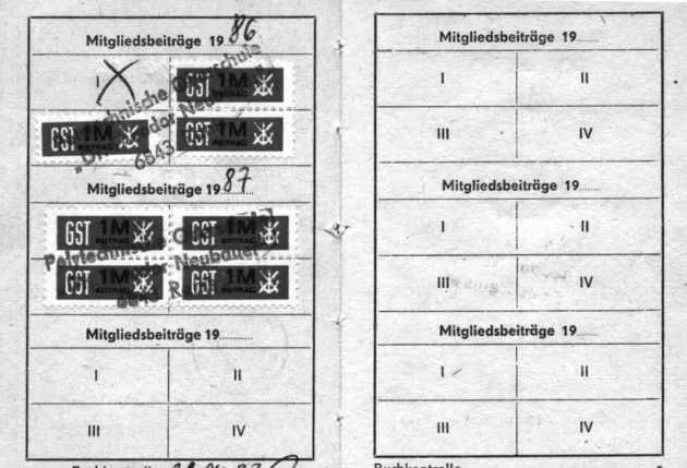 Mitgliedsbuch der GST, Seiten mit eingeklebten Beitragsmarken von 1986 und 1987