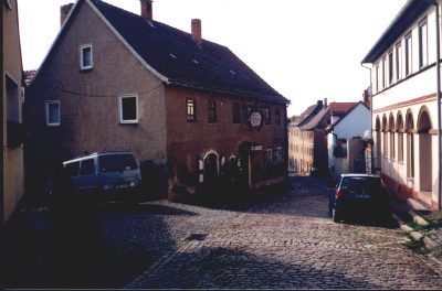 Altstadtgasse mit Kopfsteinpflaster